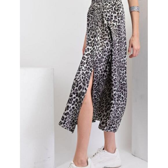 Leopard Satin Midi Skirt - Picture 4 of 4